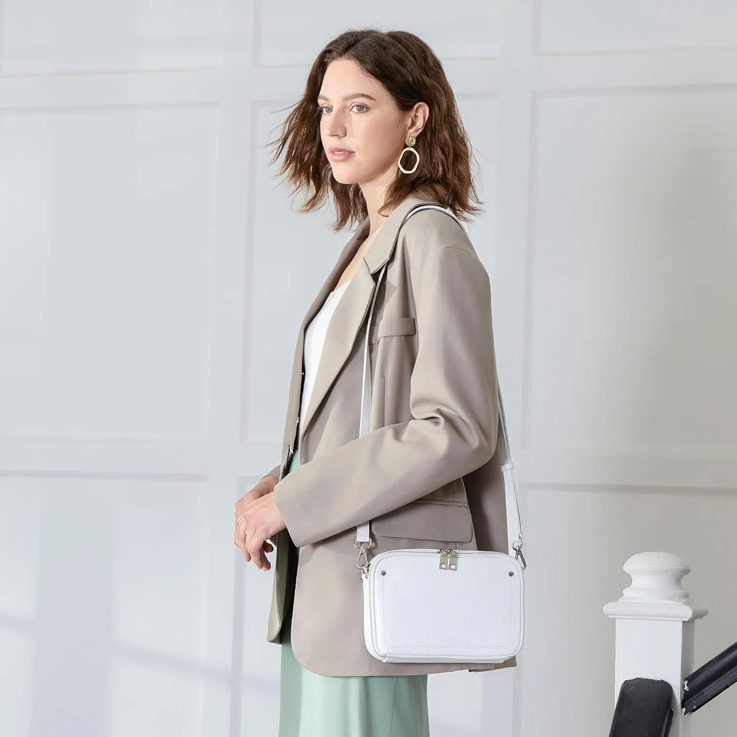 befen Genuine Leather Crossbody Bags for Women, Purses with Built in RFID Wallet Woman Camera Shoulder Bag Handbags